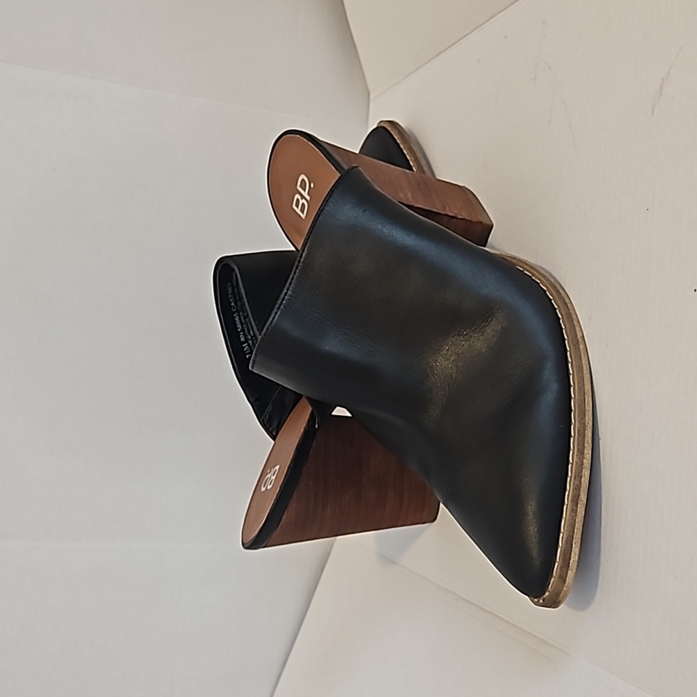 BP US Size 7.5 Maya-Lea Black Leather Pointed Toe Slip-on Mule